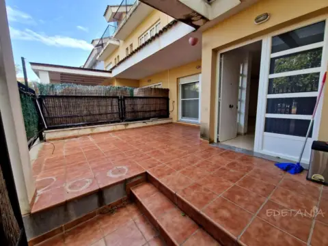 Terraced house in calle Enric Valor