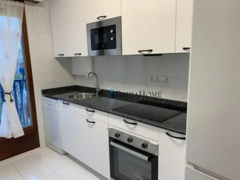 Piso en calle de Abedules, 12