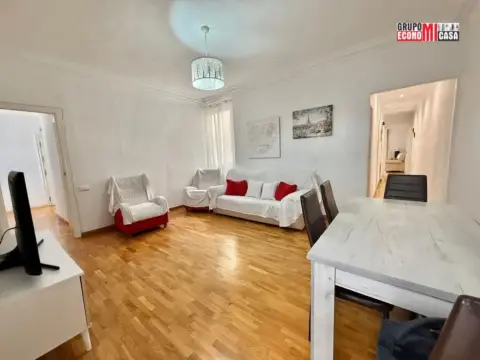 Piso en Carolinas Altas