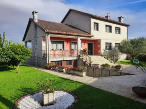Chalet en calle de Camelia, 117