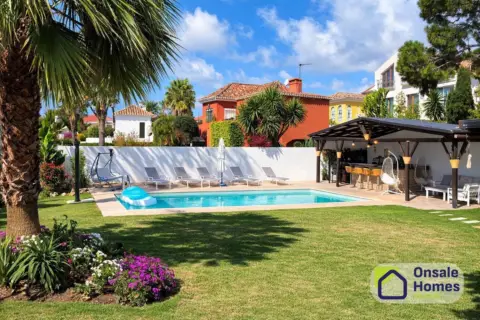 Chalet en Urbanización Xarblanca
