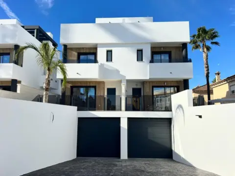 Casa pareada en Benfis Park
