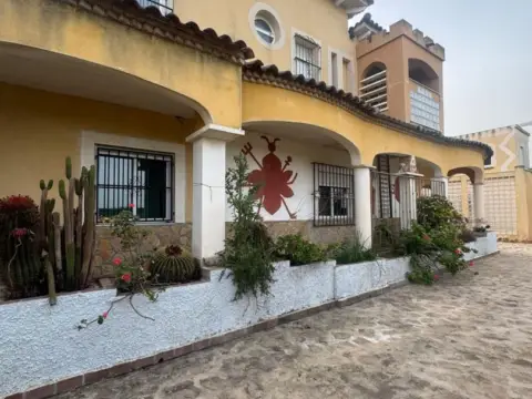 Chalet en Molins-Campaneta-San Bartolomé