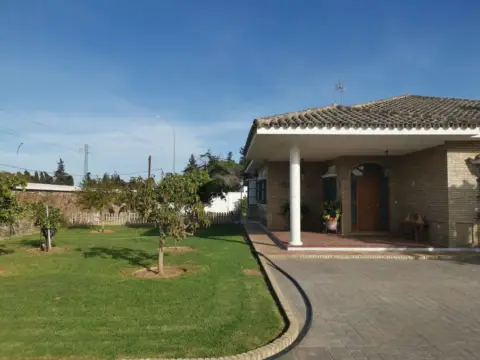 Chalet en calle Barquero