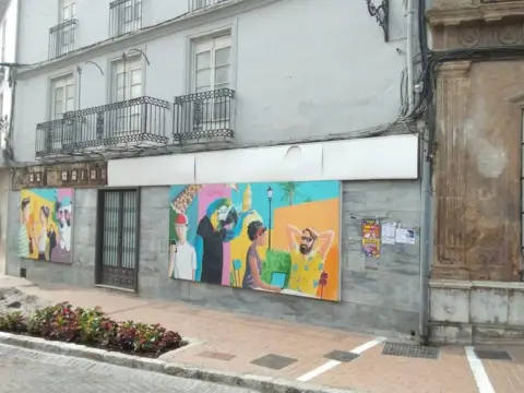 Edificio en calle 12 Plaza Escamilla