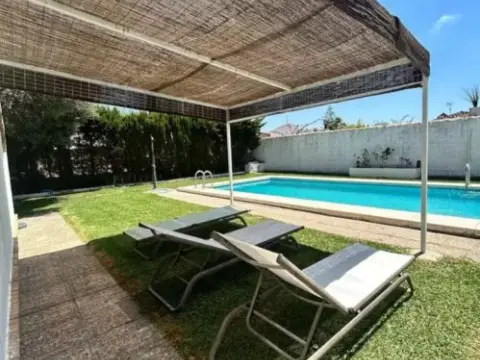 Chalet en calle Colibrí