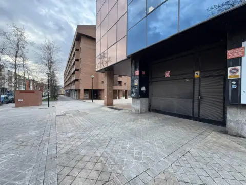 Garaje en Parque Tomás Caballero