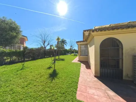 Chalet en calle Anibal