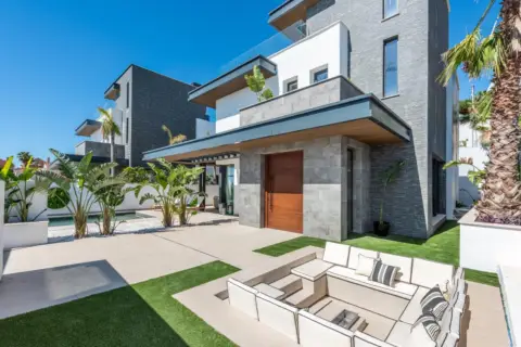 Chalet en calle Periana