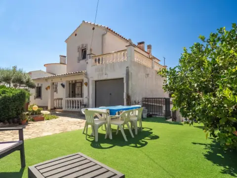Casa en Carrer de les Pinedes