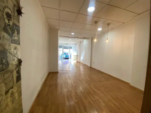 Local comercial en Plaza Crevillente-Juzgados