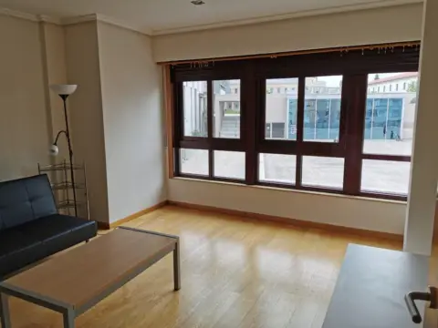 Estudio en calle de la Canal