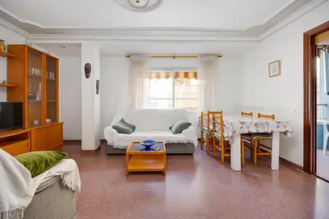Apartamento en calle Alta, 8