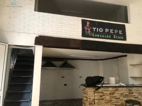 Local comercial en Residencia