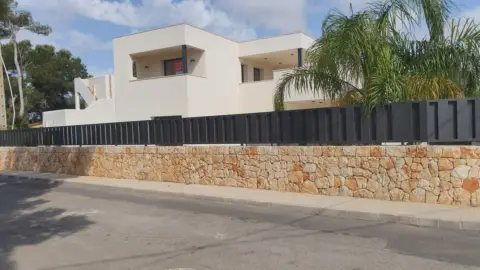 Chalet en Cala Llombards
