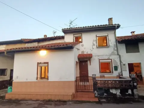 Casa adosada en calle Al Novalin