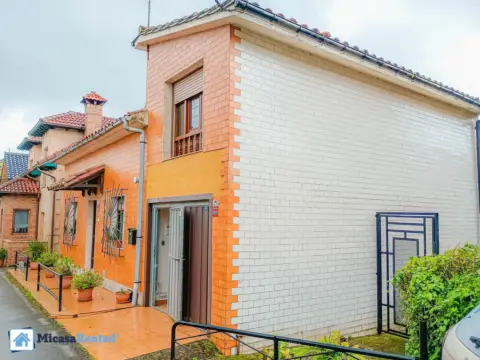 Chalet en Castañeda