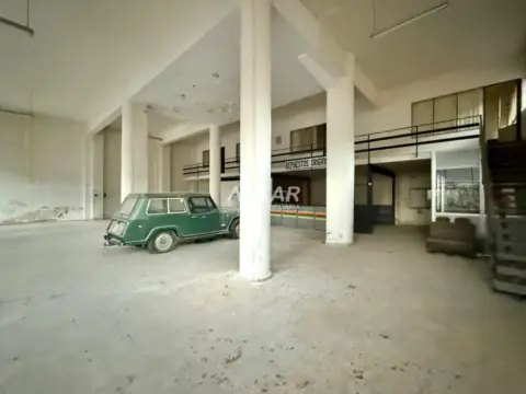 Local comercial en calle de los Amigos del País