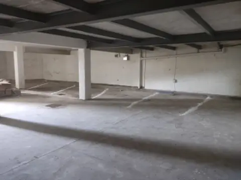 Garaje en calle de la Alhóndiga