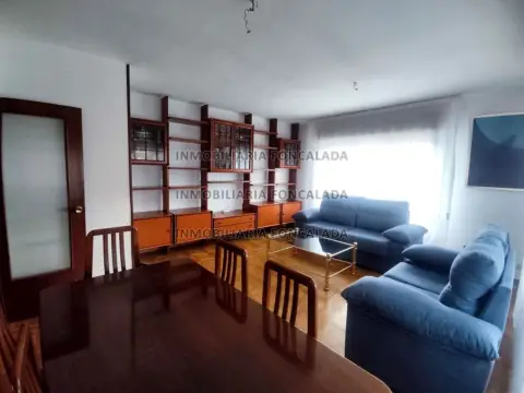 Piso en calle Hermanos Menéndez Pidal