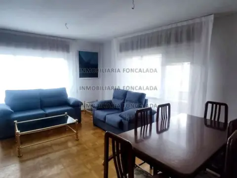 Piso en calle Hermanos Menéndez Pidal