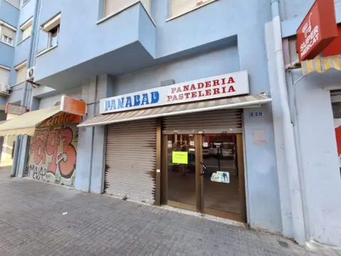 Local comercial en Can Deu