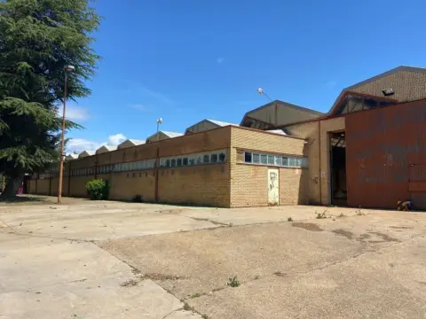 Nave industrial en León