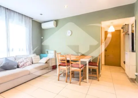 Piso en Plaça de les Termes