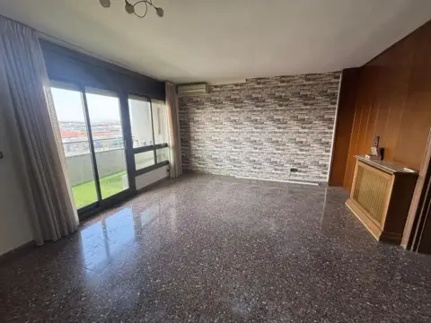 Piso en Plaça d'Enric Morera