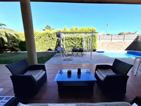 Chalet en Urb. Montepinar