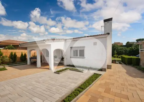 Chalet en calle Urbanizacion Guadalcampo