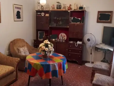 Casa en Ctra. Circunvalación - La Magdalena