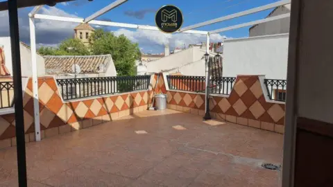 Chalet en Ctra. Circunvalación - La Magdalena