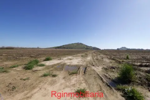 Terreno en calle La Vega, nº 2