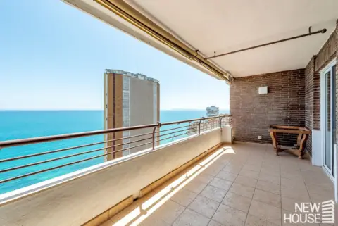 Piso en Avenida de Villajoyosa, 103