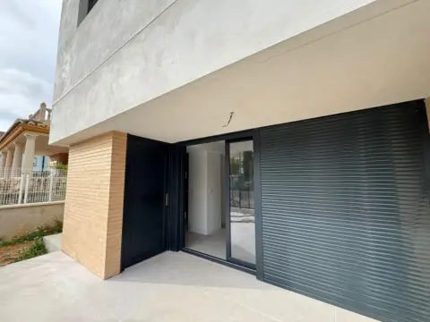 Casa adosada en Avinguda de l'Excel·lentíssima Diputació de València