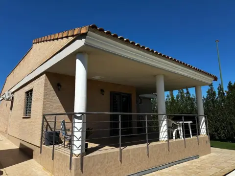 Chalet en Urb. Vall de LLIRIA