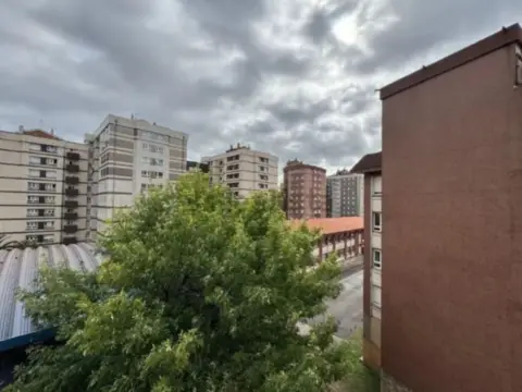 Piso en calle de Espinosa, 14