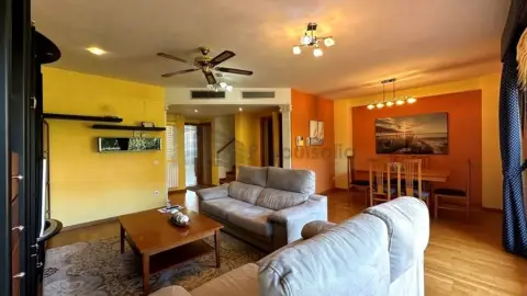 Casa adosada en Avenida de la Ilustración