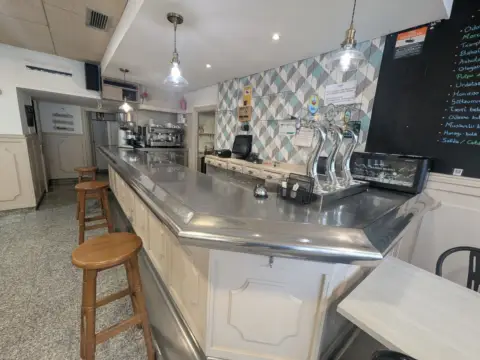 Local comercial en Camino de Ihurrita, 3