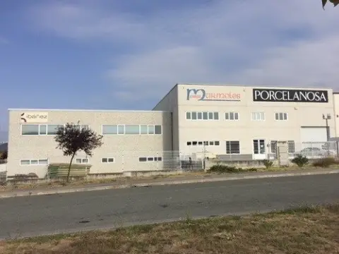 Nave industrial en Avenida de los Castaños