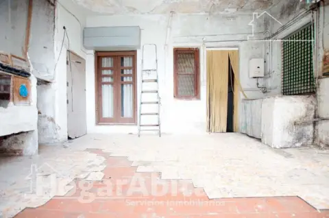 Edificio en Carrer del Metge Vicent Portoles