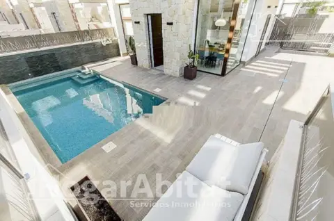 Chalet en calle Ciudad de Barcelona