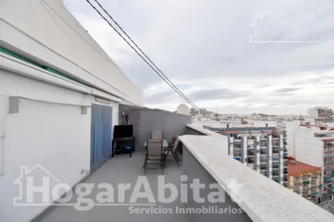 Ático en calle de Agustín Olivert