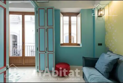 Edificio en calle del Vestuario