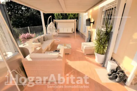 Casa adosada en calle Islas Baleares Calicanto A