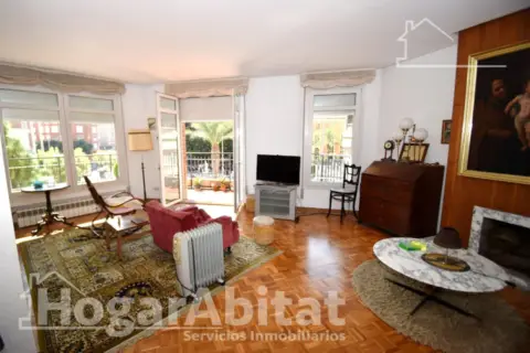 Piso en Plaza de María Agustina