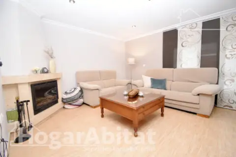 Casa adosada en Carrer de Gaietá Gómez España