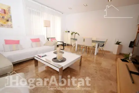 Piso en Carrer Illes Canàries