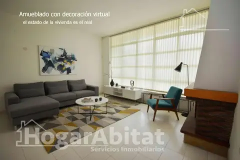 Casa adosada en calle Antonio Luque Vices